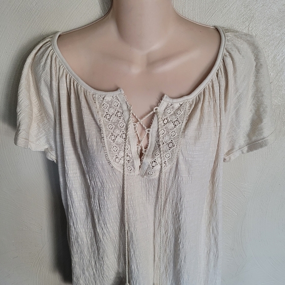 Max Studio Light Tan Yoke Lace Up Top with Flutter Sleeves Size Women's XL - Picture 5 of 13